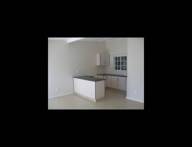 2 BEDROOM APARTMENT TO LET IN PRESTBURY